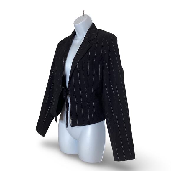DFA New York Pinstripe Cropped Blazer - Picture 2 of 6